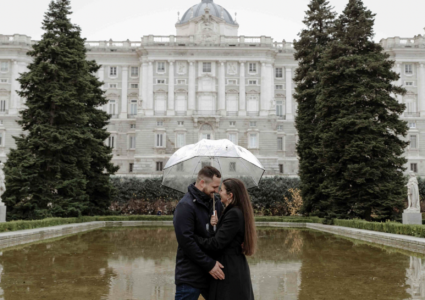sabatini gardens couple photo session in madrid